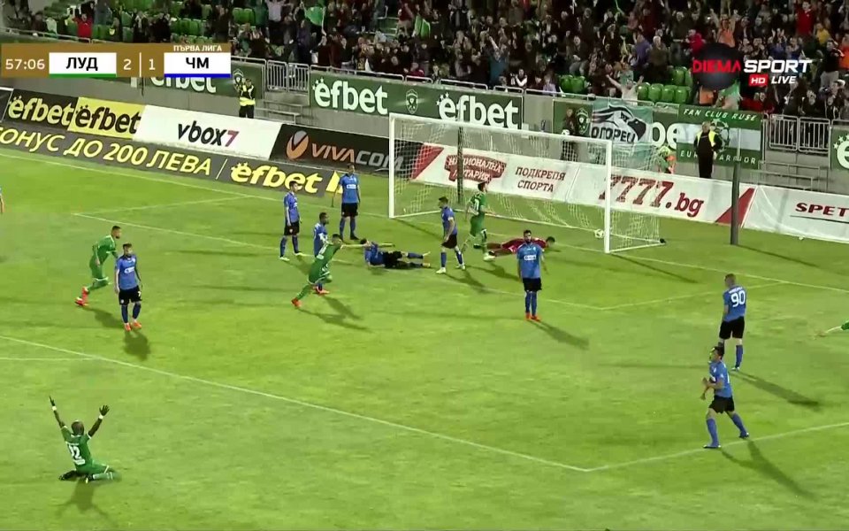 Гол на Швиерчок във вратата на Черно море