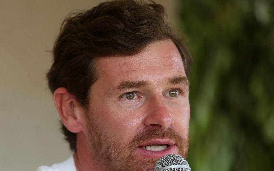 Бившият треньор на руския Зенит Андре Виаш-Боаш е близо до