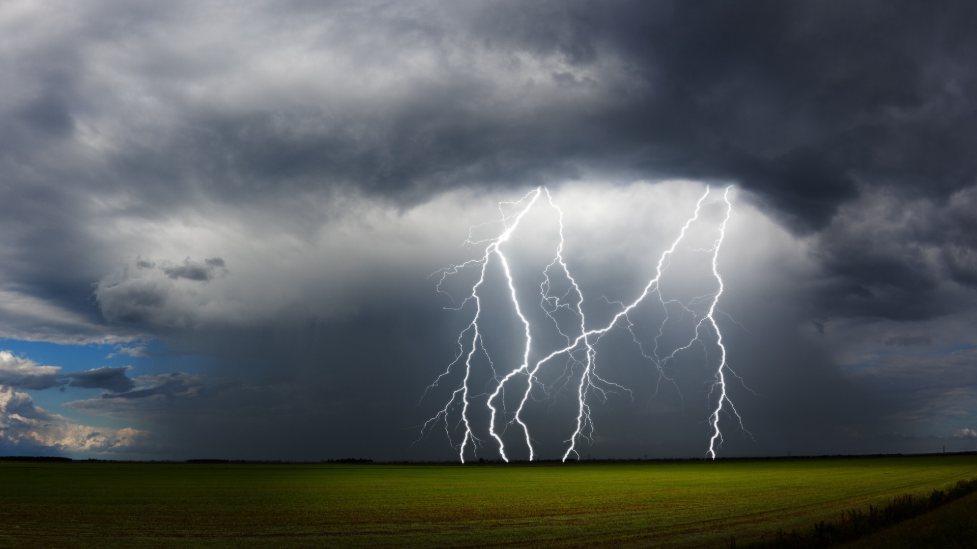 През нощта ще бъде предимно ясно и почти тихо До
