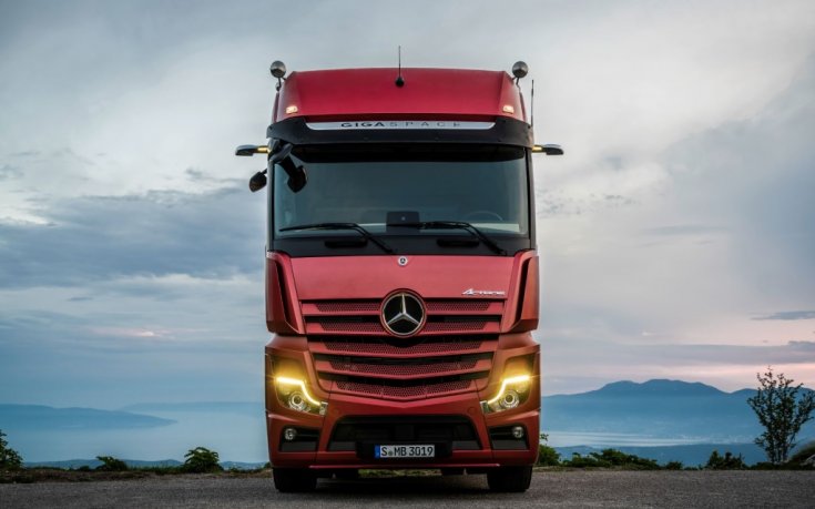 Mercedes-Benz с премиера на новия Actros на Truck Expo