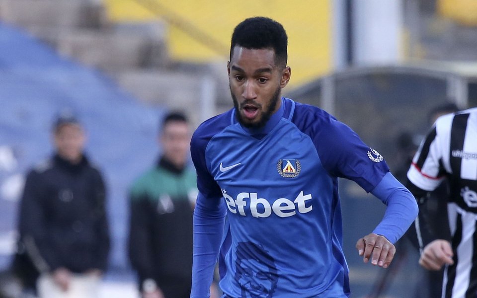 Нападателят на Левски Валери Божинов може да се окаже полезен