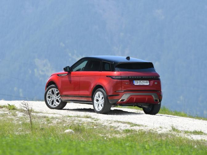  Оригиналът се трансформира в най-бързо продаваният модел на Range Rover, което движение ще е мъчно да се поддържа, само че пък новият модел е не по-атрактивен като визия, препълнен с всевъзможни технологии. Винаги ще одобрявам този автомобил. 