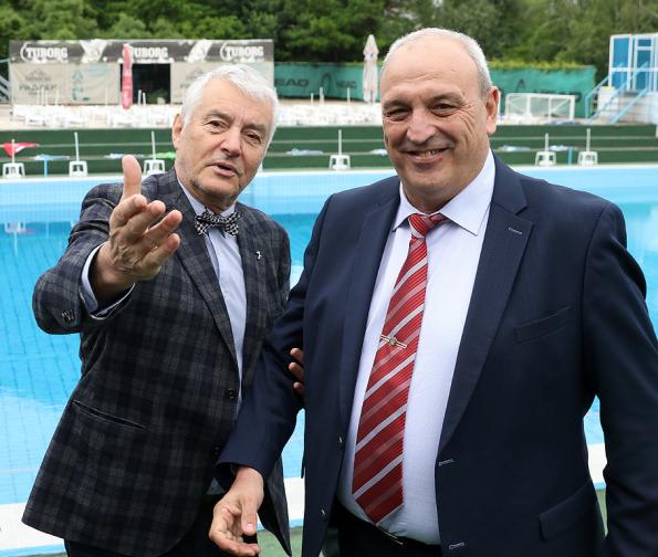  Председателят на БЧК акад. Христо Григоров, ръководителят на Националната комисия по водно избавяне доцент Стоян Андонов и шефът на Водноспасителната работа на БЧК Антон Налбантов осведомиха за: подготвените водни спасители през 2018 година и готовността на БЧК за обезпечаване на спасители през идния деен летен сезон; Статистика за водния травматизъм през 2018 г.; Програмите за предварителна защита на водния травматизъм и работата с деца. 