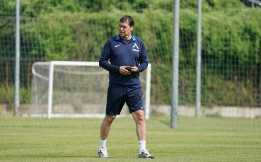 Бившият треньор на Левски Петър Хубчев си навлече гнева