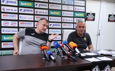 Треньорът на Славия Златомир Загорчич ще отпрати набързо тримата македонци които дойдоха на