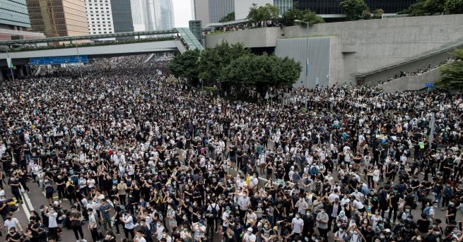 Свят Какво се случва в Хонконг Протестиращи някои от които