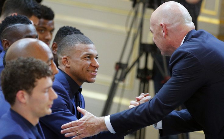 ПСЖ: На 200% Мбапе остава!