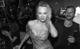  Памела Андерсън 