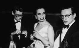  Глория Вандербилт 