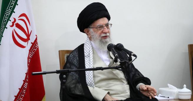 Свят Иран: Новите санкции означават край на дипломацията Отчаяната администрация