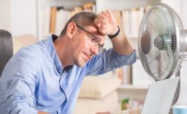  <p>Няколко скъпи съвета за <strong>справяне с жегите</strong></p> 