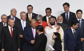  <p><strong>Тръмп</strong> след срещата в Осака: С Китай <strong>вървим във вярната посока&nbsp;</strong></p> 