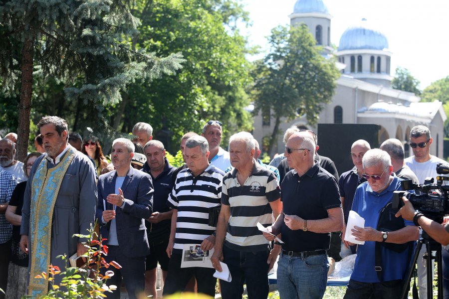 Ръководството на Левски почете паметта на Георги Аспарухов Гунди и1