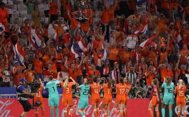 Националният отбор на Холандия по футбол достигна първия си финал