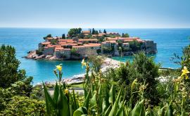  <p><strong>Свети Стефан</strong> - eдна перла, която да посетите през лятото</p> 