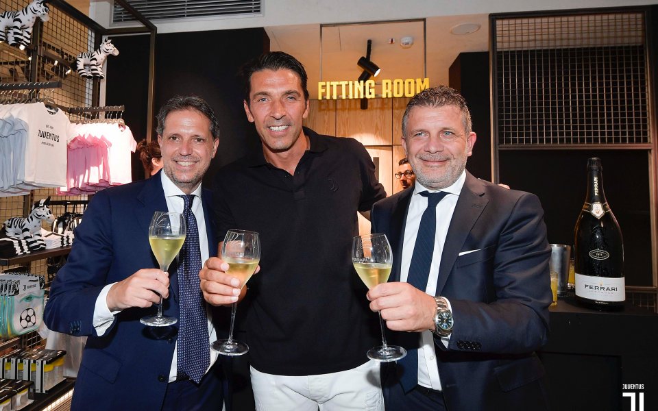 Джанлуиджи Буфон потвърди, че ще облече фланелка с №77 за