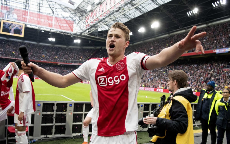 Вълненията около трансфера на Матайс Де Лихт от Аякс в