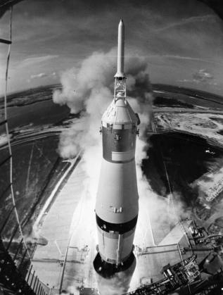 Изстрелването на "Аполо 11"