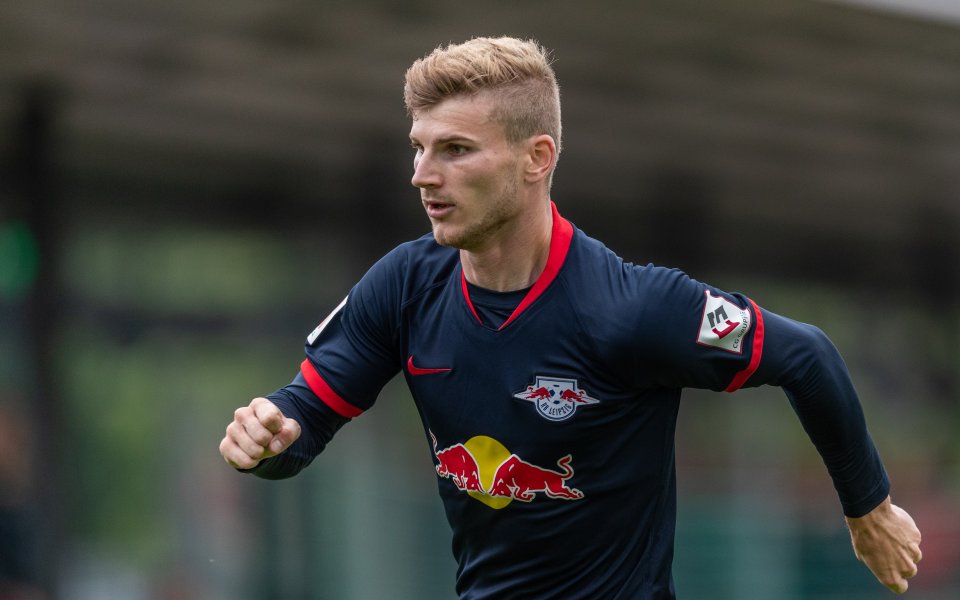 Ръководството на Наполи реагира на постоянните си несполуки в опитите