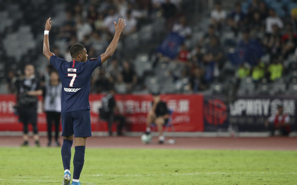 Отборът на Пари Сен Жермен победи Рен с 2:1 в