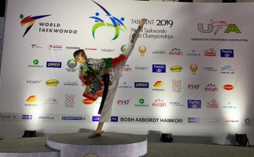 Званието световен вицешампион и сребърен медал за България извоюва Денис Димитров