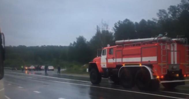 Свят Мълния взриви военен склад в Русия Властите съобщават за