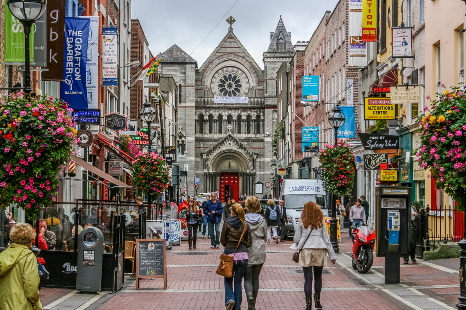 <p>Изгледи от Дъблин - градът, в който 50% от населението е под 27 години.</p>