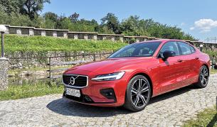 <p>Volvo S60 чупи стереотипи (тест драйв)</p>