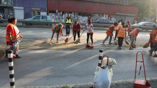  Камион разля 8 тона масло на основна артерия в София 