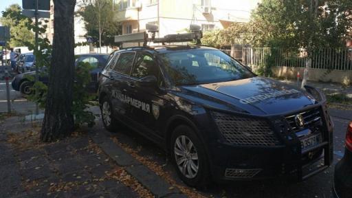  ГДБОП и спецпрокуратурата влязоха в Областната дирекция по сигурност на храните в Бургас 