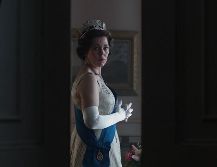 <p><strong>The Crown&nbsp;</strong></p>

<p>Трейлърът на трети сезон на &bdquo;Короната&ldquo; само събуди любопитството ни&nbsp;с бърз поглед към Оливия Колман като Елизабет II, но и това ни стигна, за да започнем да броим дните до 17 ноември. Клеър Фой влезе в обувките на кралицата в предните два сезона, разкриващи живота ѝ през 50-те и 60-те години на миналия век, но ето че идва ред на 70-те и Колман да изиграе най-дълго управлявалия монарх на Англия. Тобиъс Мензес поема ролята на по-възрастния принц Филип, а Хелена Бонъм Картър ще видим като принцеса Маргарет. &bdquo;Короната&ldquo; е един от най-амбициозните сериали на Netflix, така че нямаме търпение да видим как новите попълнения в състава ще се справят с ролите си.</p>