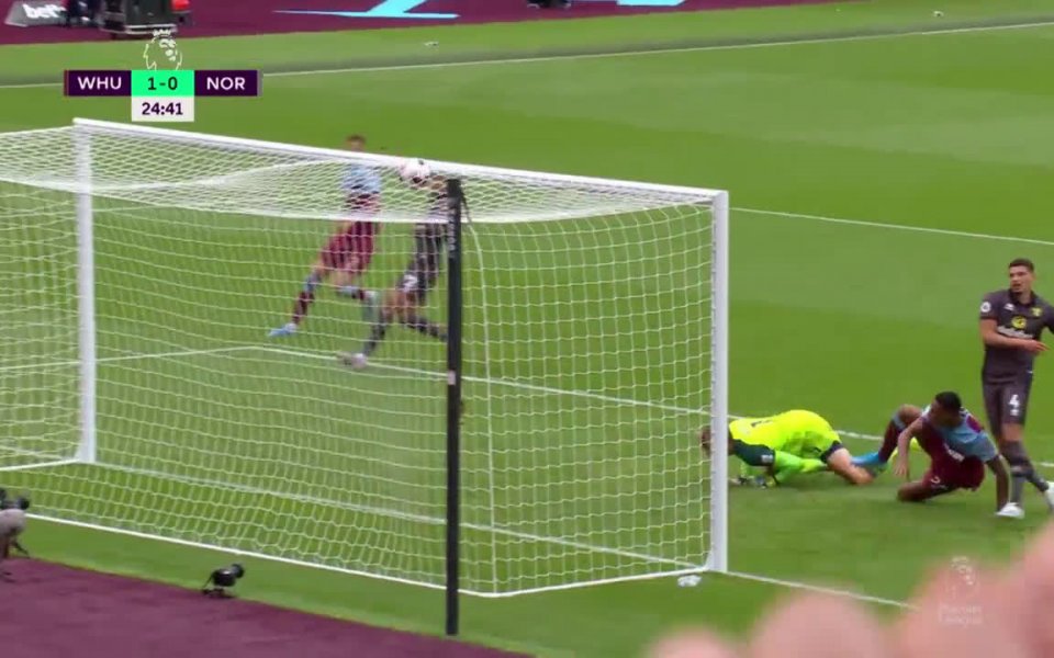 Уест Хем постигна победа в домакинството си на Норич от