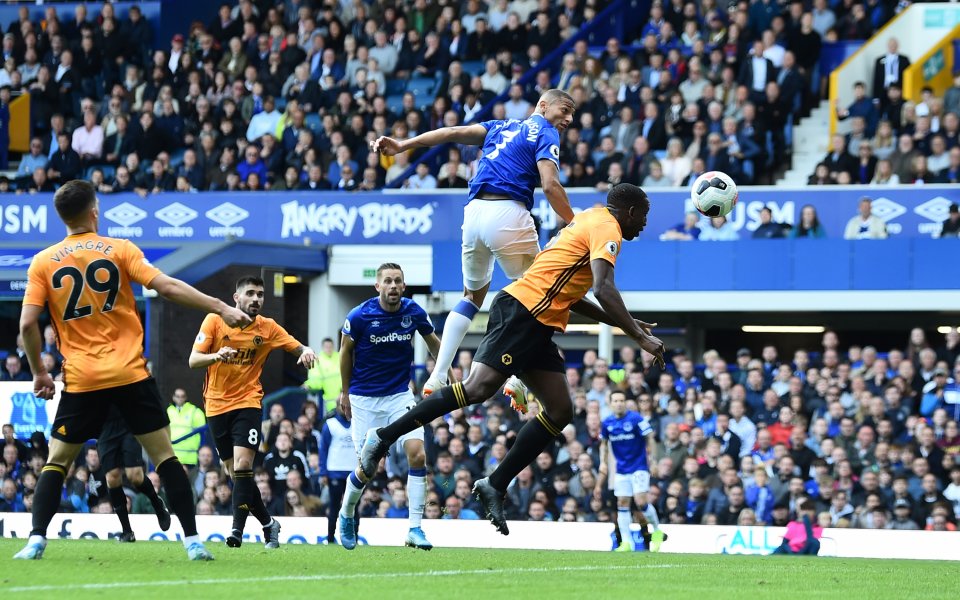 Отборът на Евертън записа солидна победа над Уулвърхемптън с 3:2