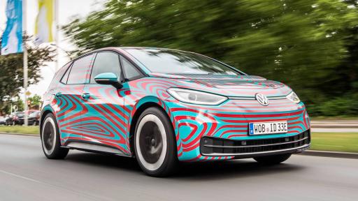  <p>Електрическата гражданска война на VW стартира след седмица</p> 