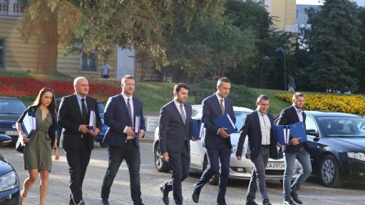  <p>ГЕРБ първи за изборите: Приеха документите без забележка</p> 
