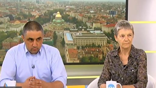  На фотографията: проф. Искра Баева и блогърът Асен Генов 