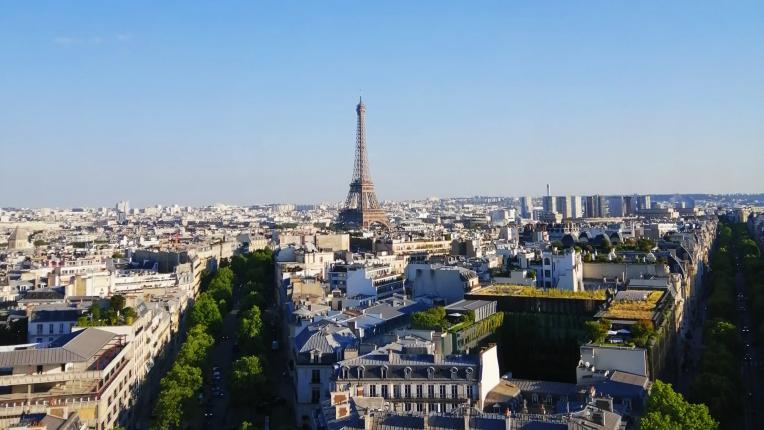  Париж: обичаното факсимиле, което те кара да го обикнеш вечно 