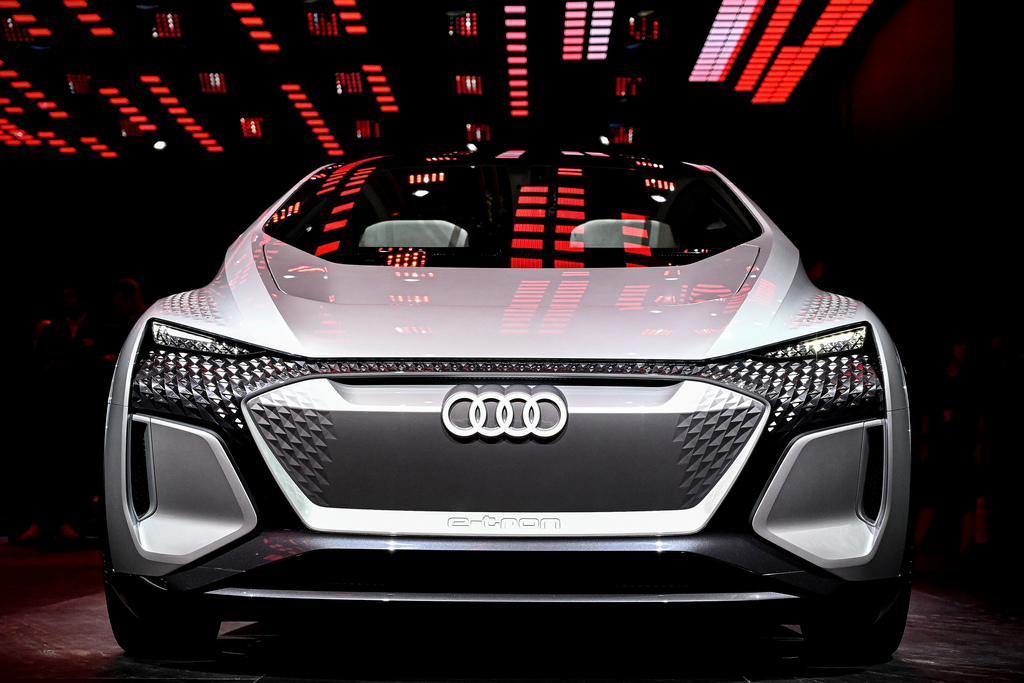 <p>Audi Sport e-tron</p>