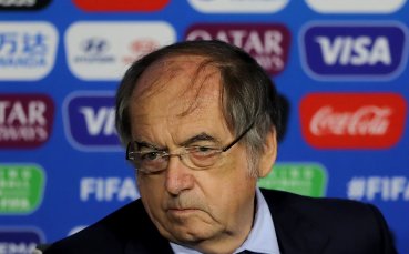 Президентът на Френската футболна федерация Ноел льо Гре призова съдиите
