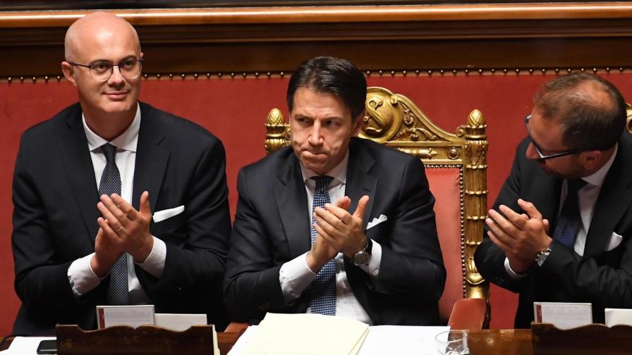  Новото италианско държавно управление завоюва избор на доверие 