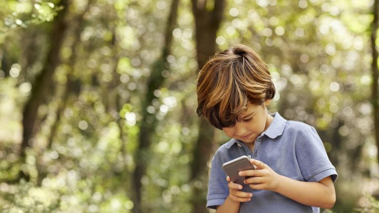  Как да предпазим младежите от смарт телефон меланхолия? 