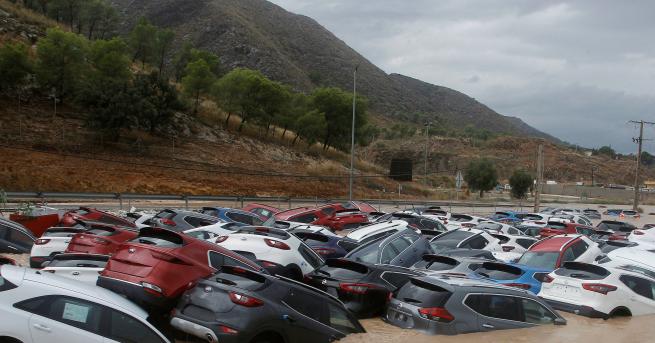 Свят Потоп в Испания жертви и ранени Над някои от