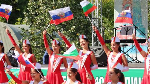  Русофилите се събраха </div>

</article>
<style>
.youtube{
  width:100%;height:500px;
}
@media only screen and (max-width: 600px) {
.youtube {
    height:250px;
  }
}
</style>
<div style=