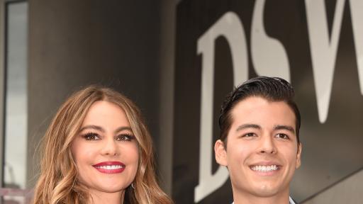  Актрисата София Вергара и синът й Маноло Гонзалес 