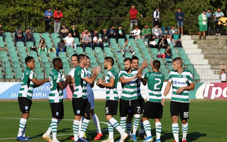 Буря от голове заля Ботев край Варна