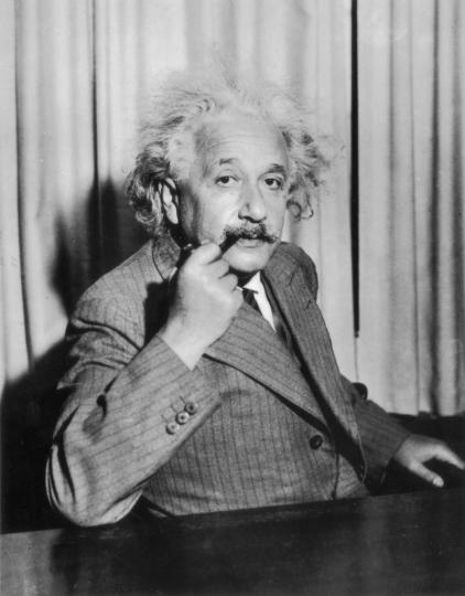 <p>Геният Алберт Айнщайн е бил много слаб ученик. &nbsp;</p>

<p>&nbsp;</p>