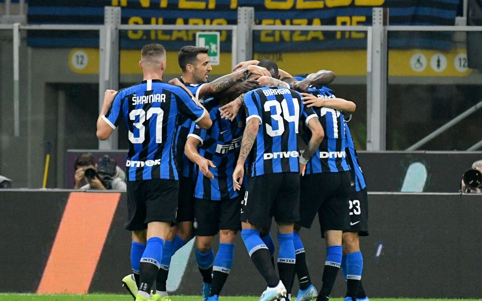 Отборът на Интер постигна ключва победа в голямото дерби на