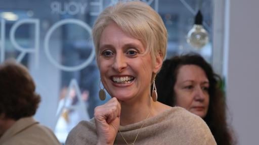  Ема Хопкинс 