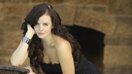  Кейтлин Луск ще пее във филм-концерта „ Lord of the Rings: Завръщането на краля “ 