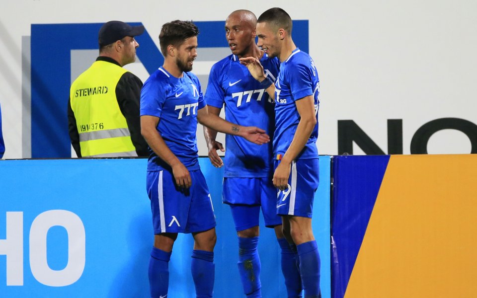 Филипе Нашименто и Франко Мазурек, както и крилото Паулиньо са